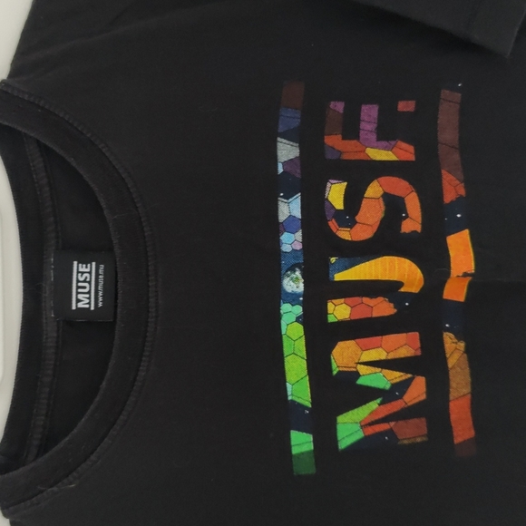 Official Muse resistance tour Tshirt - Picture 2 of 3